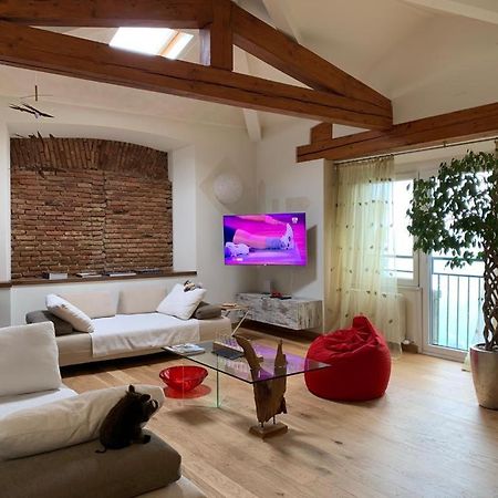 Апартаменты The Cherry Garden House Loft Lusso Брунате Экстерьер фото